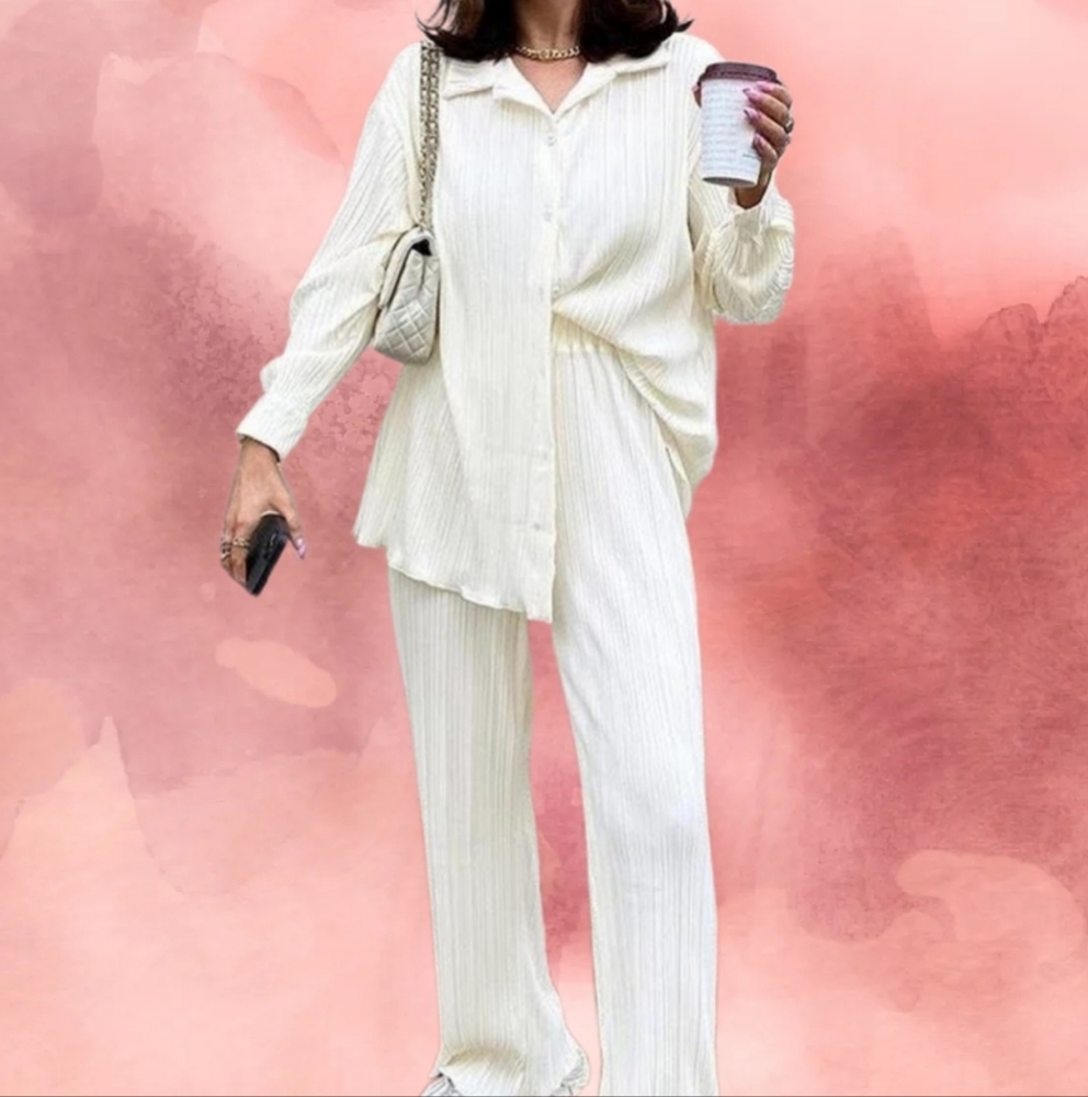 Pleated Blouse & Wide Leg Pants Set!